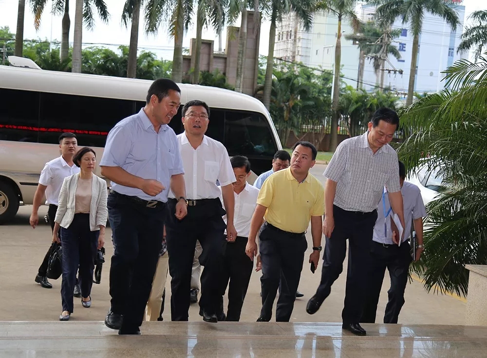 熱烈歡迎海南省政協主席毛萬春一行蒞臨海南翔泰漁業股份有限公司調研考察
